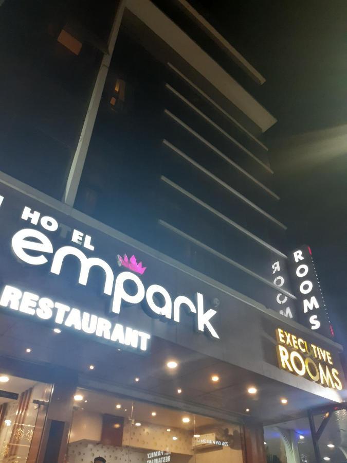 Empark Hotel Bangalore Exterior photo